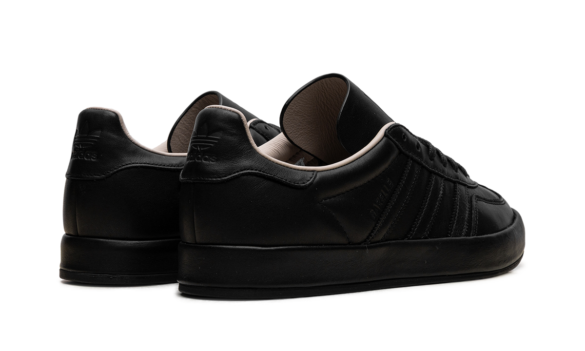 Gazelle Indoor "Luxe Pack Black" JH5415
