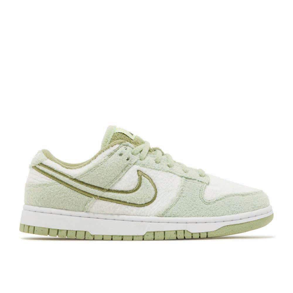 Nike Dunk Low SE ‘Fleece – Honeydew’ Everlasting Sneaker